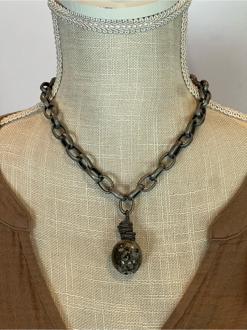Chunky Necklace - Picture 1 of 3